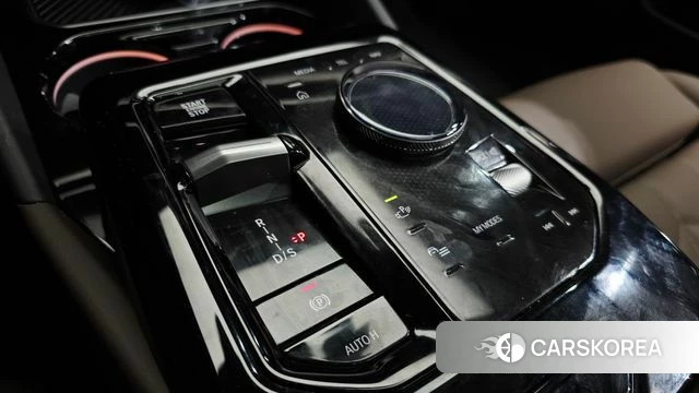 BMW 5 Series (G60) id 4194057 из Кореи 19