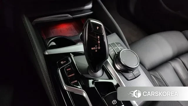 BMW 5 Series (G30) id 3483108 из Кореи 19