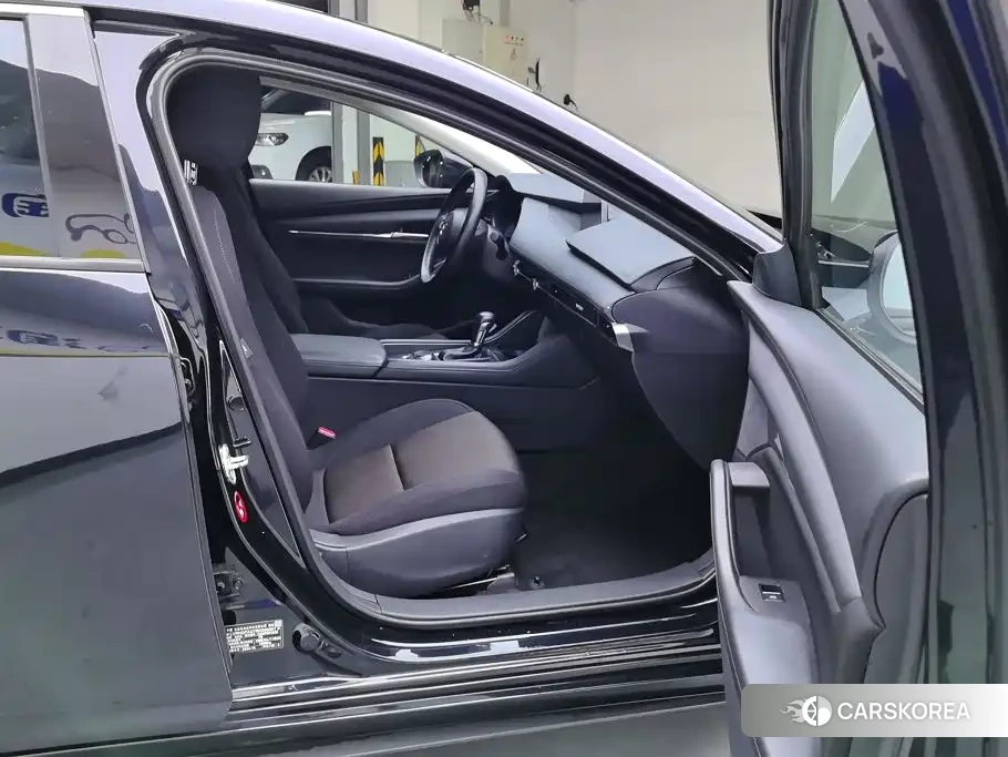 Mazda 3 id 4664574 из Китая 15