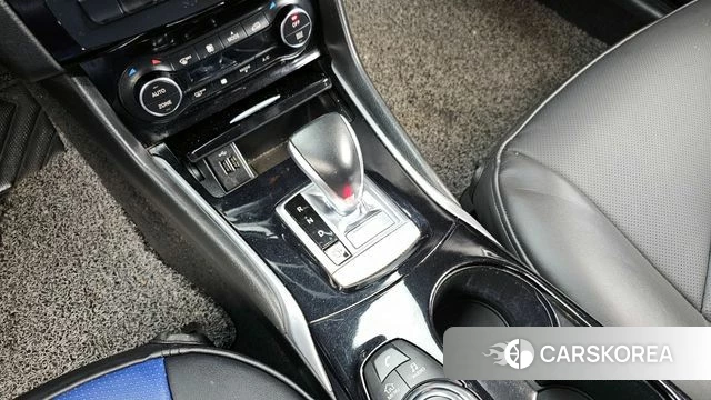 Infiniti Q30 id 4019938 из Кореи 19