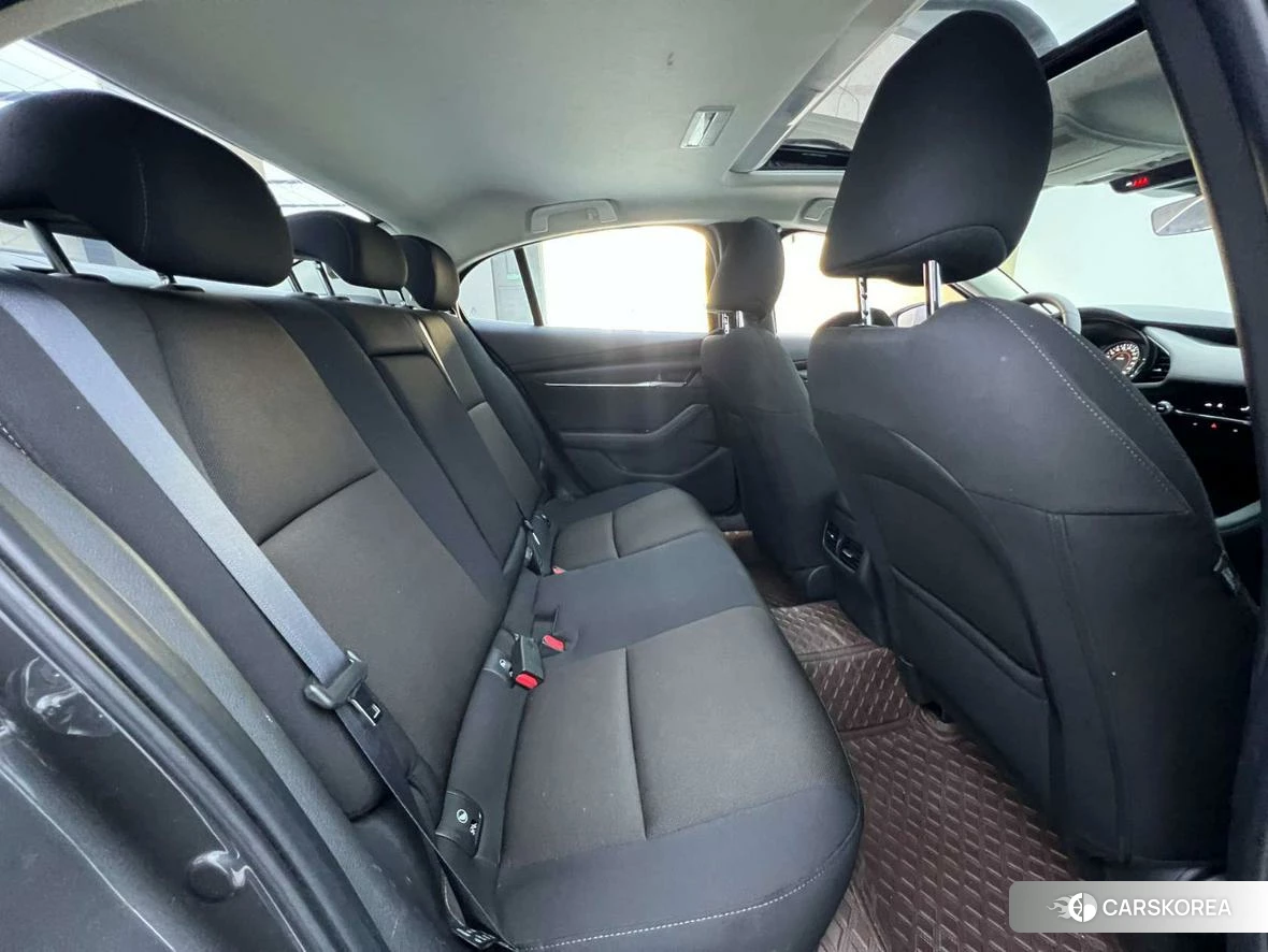 Mazda 3 id 4479469 из Китая 15