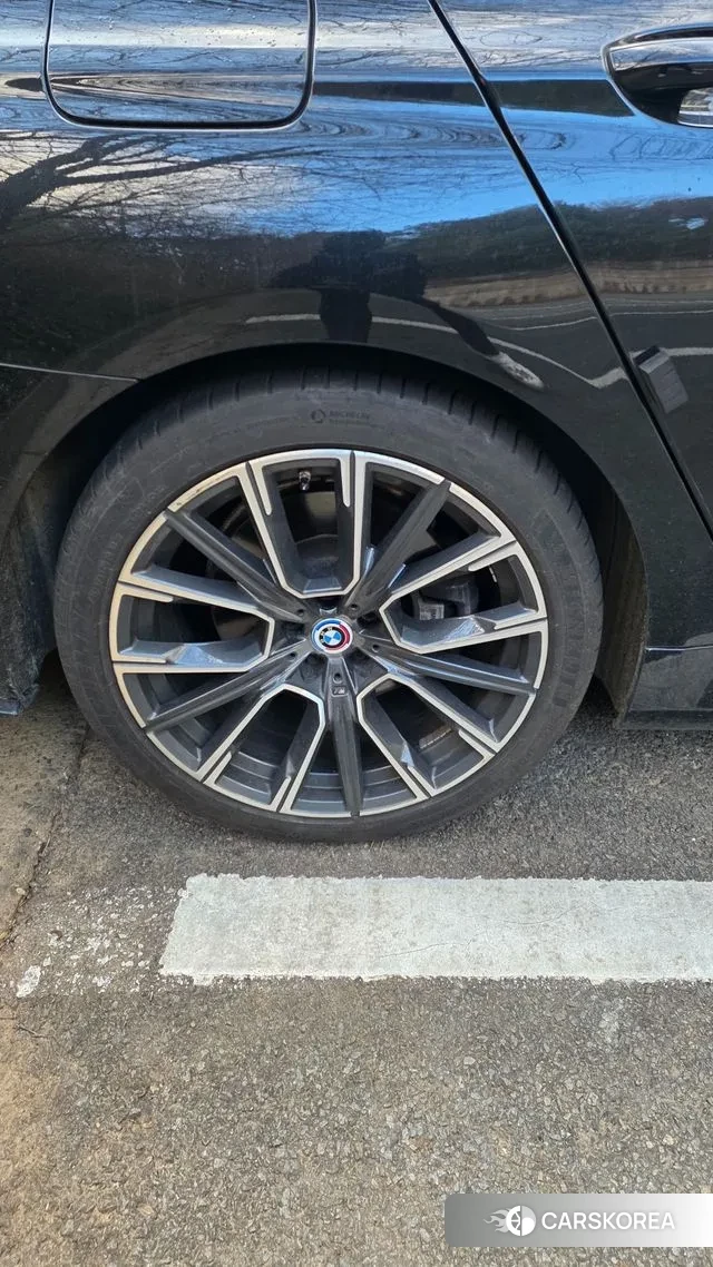 BMW 7 Series (G11) id 3578165 из Кореи 14