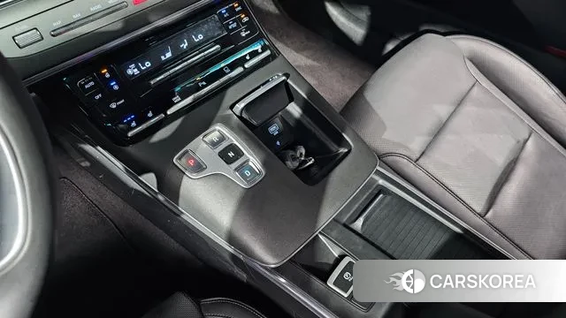 Hyundai The New Grandeur IG Hybrid id 3003389 из Кореи 19