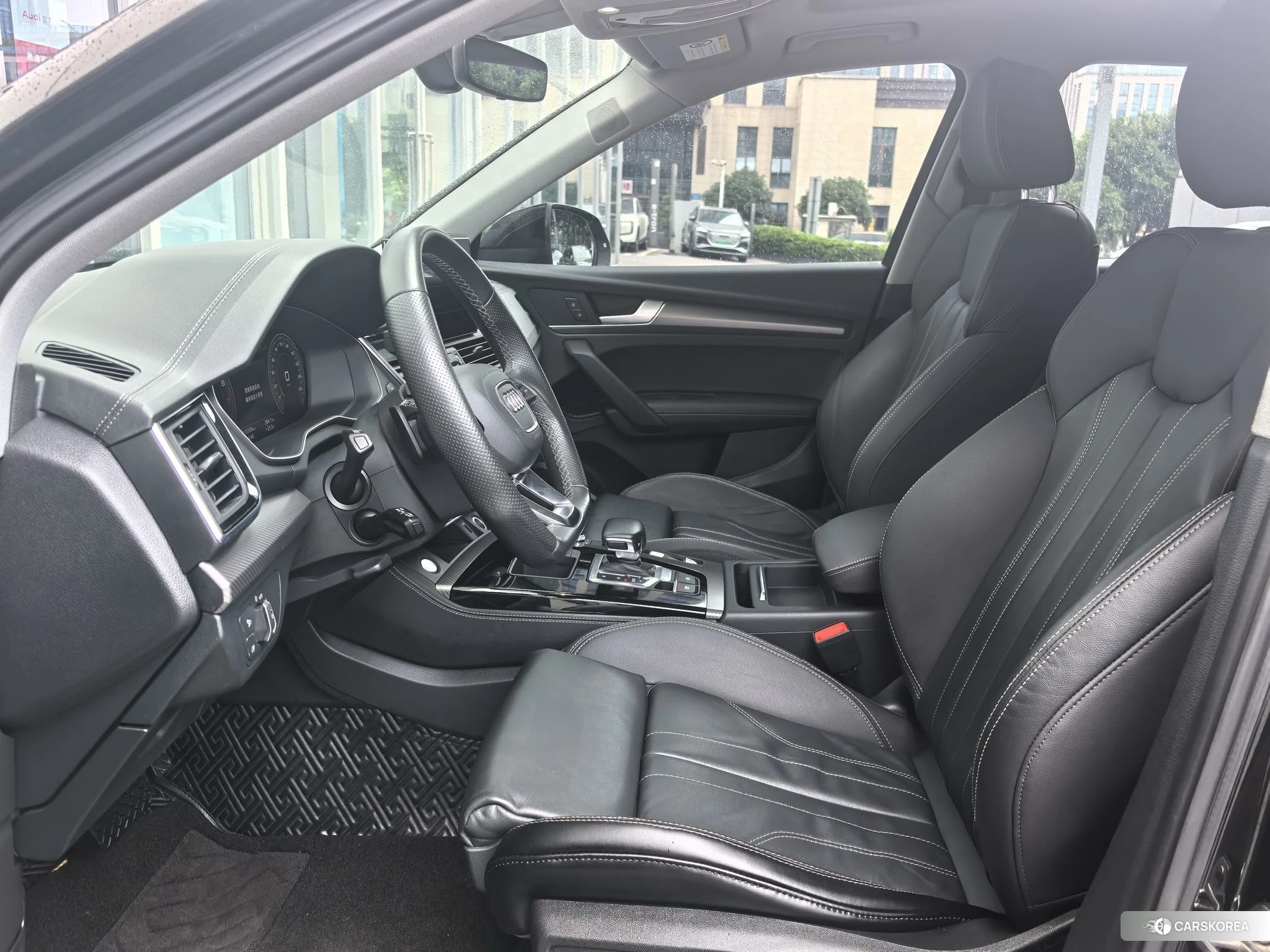 Audi Q5L id 4461988 из Китая 14