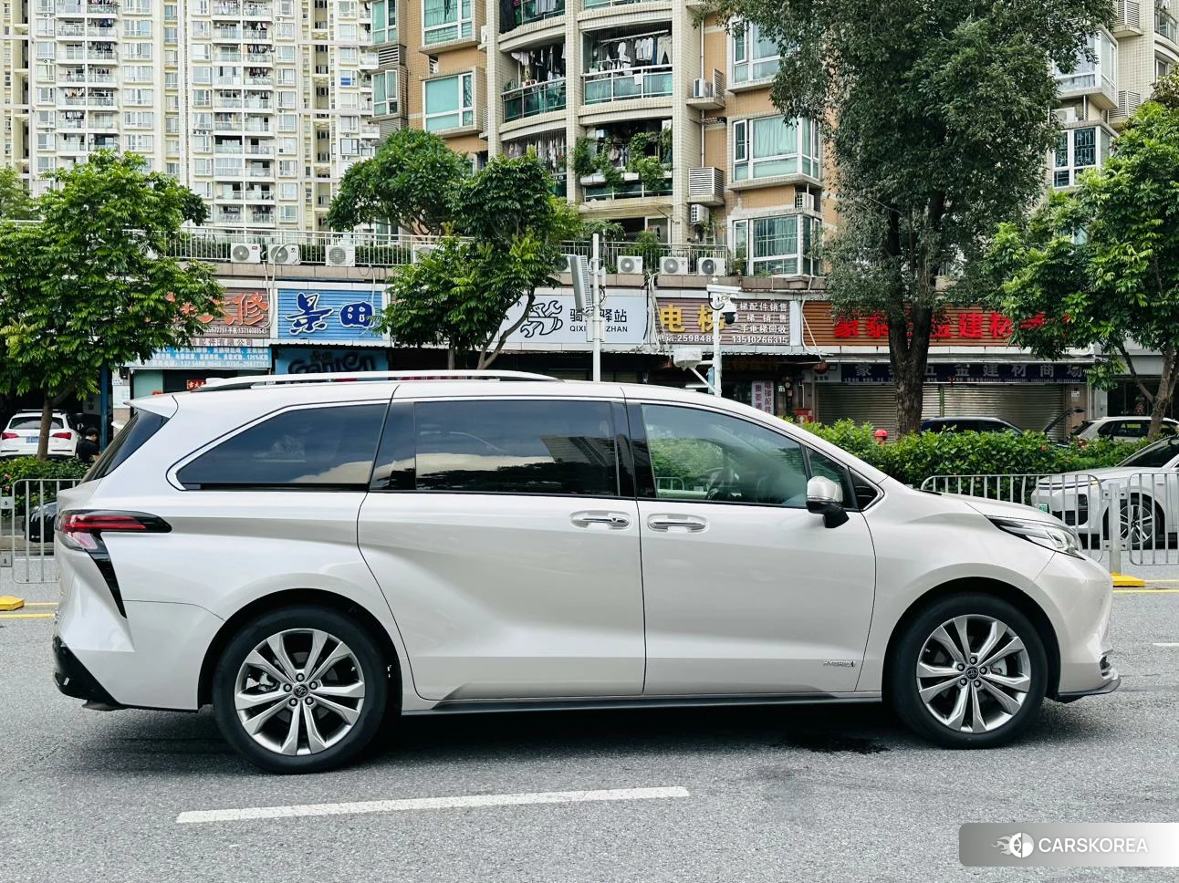 Toyota Sienna id 4510787 из Китая 20