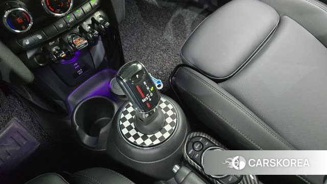 Mini Cooper S id 4693205 из Кореи 19