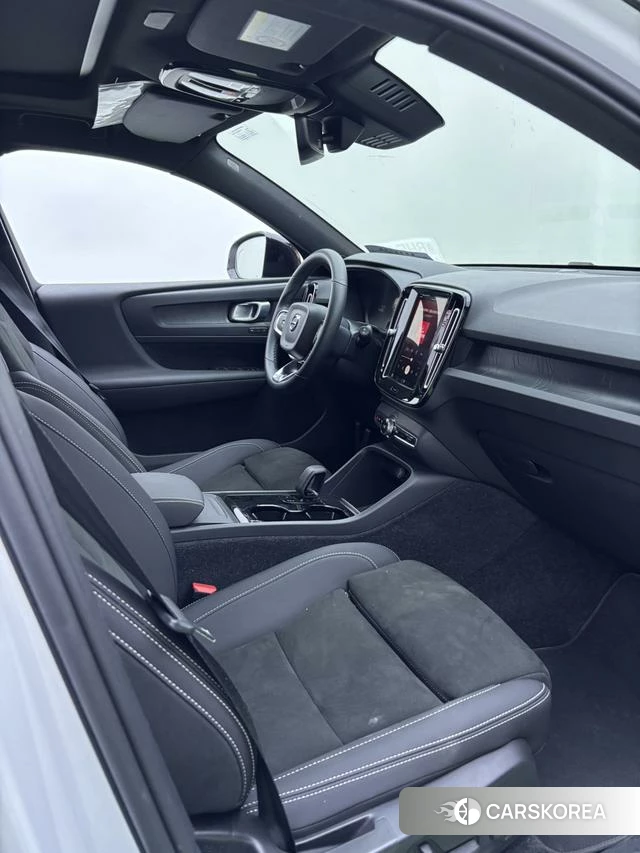 Volvo XC40 EV id 4240352 из Китая 9