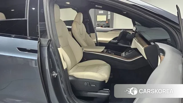 Tesla Model X id 3576477 из Кореи 19