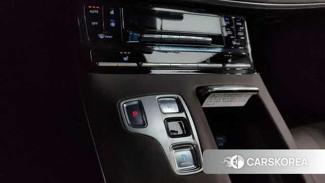 Hyundai The New Grandeur IG id 3198046 из Кореи 19