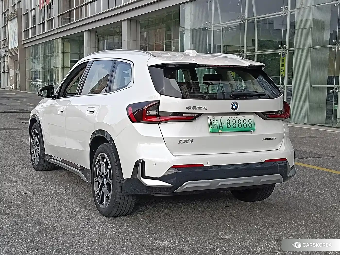BMW iX1 id 4538930 из Китая 14
