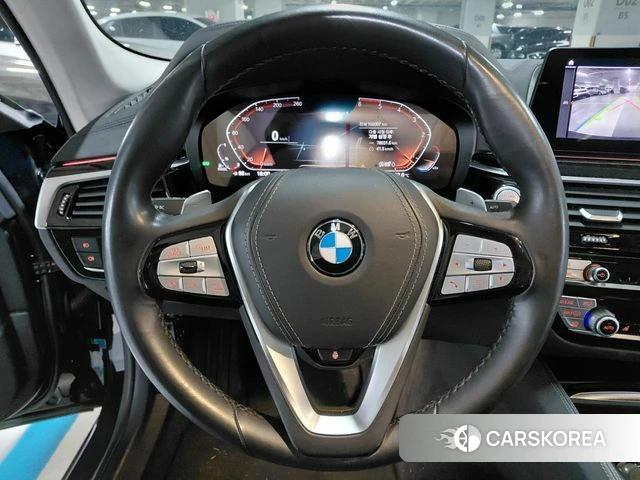 BMW 5 Series (G30) id 3924452 из Кореи 19