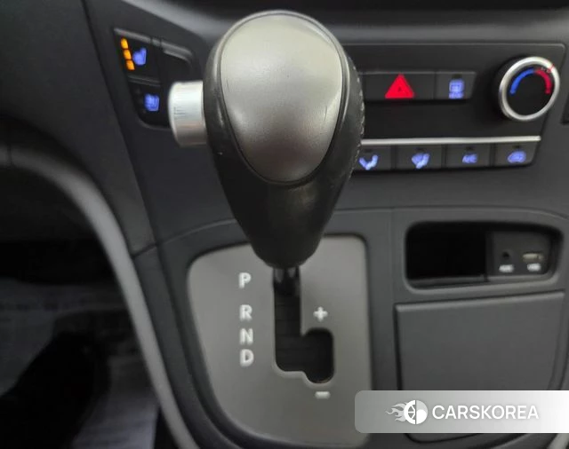 Hyundai The New Grand Starex id 3792086 из Кореи 19