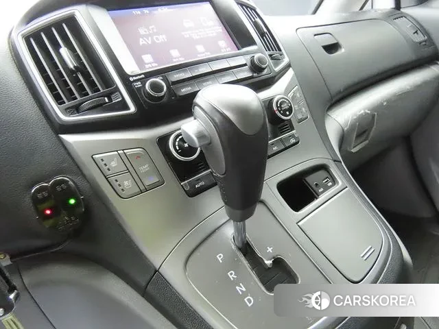 Hyundai The New Grand Starex id 3350542 из Кореи 18