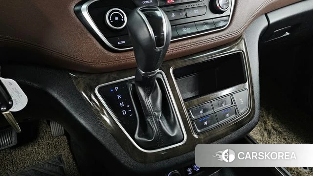 Hyundai The New Grand Starex id 4232836 из Кореи 19