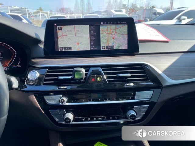 BMW 5 Series (G30) id 3828278 из Кореи 19