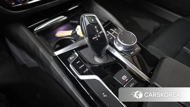 BMW 5 Series (G30) id 3578486 из Кореи 19