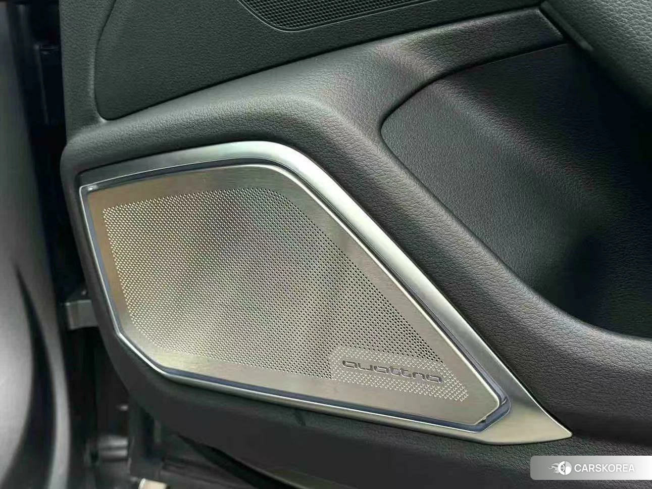 Audi A7L id 4498676 из Китая 12