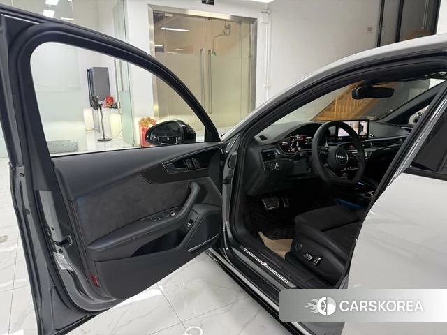 Audi A4L id 4214105 из Китая 18