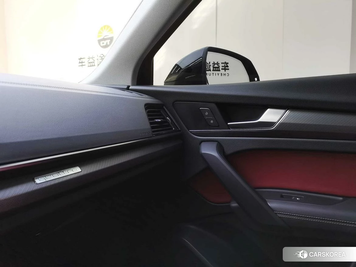Audi Q5L id 4467738 из Китая 23