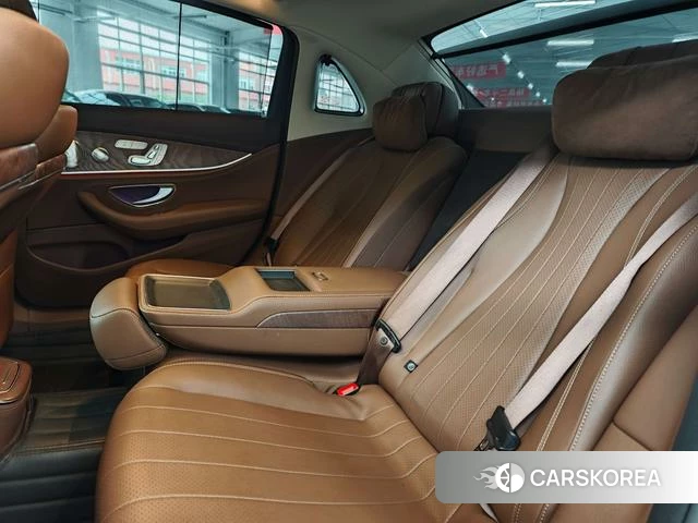 Mercedes-Benz E-class id 4277595 из Китая 24