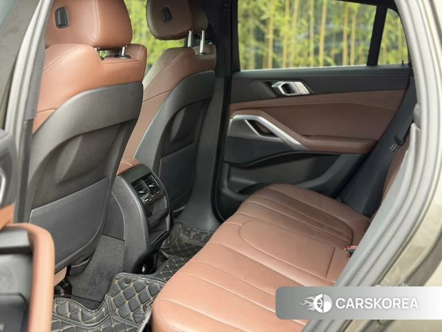 BMW X6 id 4348815 из Китая 9