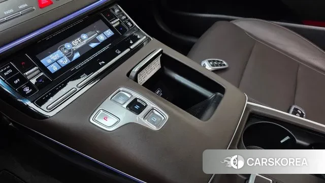 Hyundai The New Grandeur IG Hybrid id 3368139 из Кореи 19