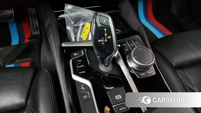 BMW 5 Series (G30) id 3292354 из Кореи 19