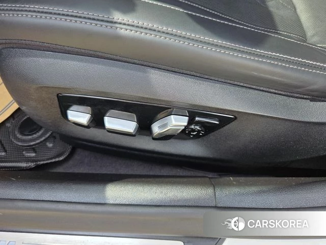 BMW 5 Series (G30) id 4250725 из Кореи 19