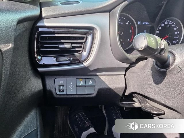 Kia Stonic id 3829014 из Кореи 9