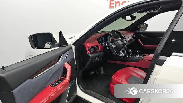 Maserati Levante id 4581621 из Кореи 33