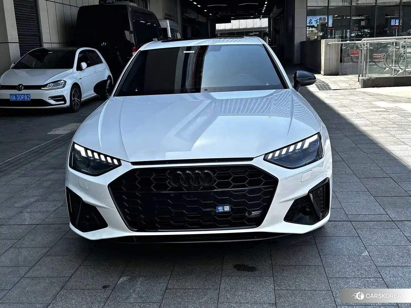 Audi A4L id 4622366 из Китая 9