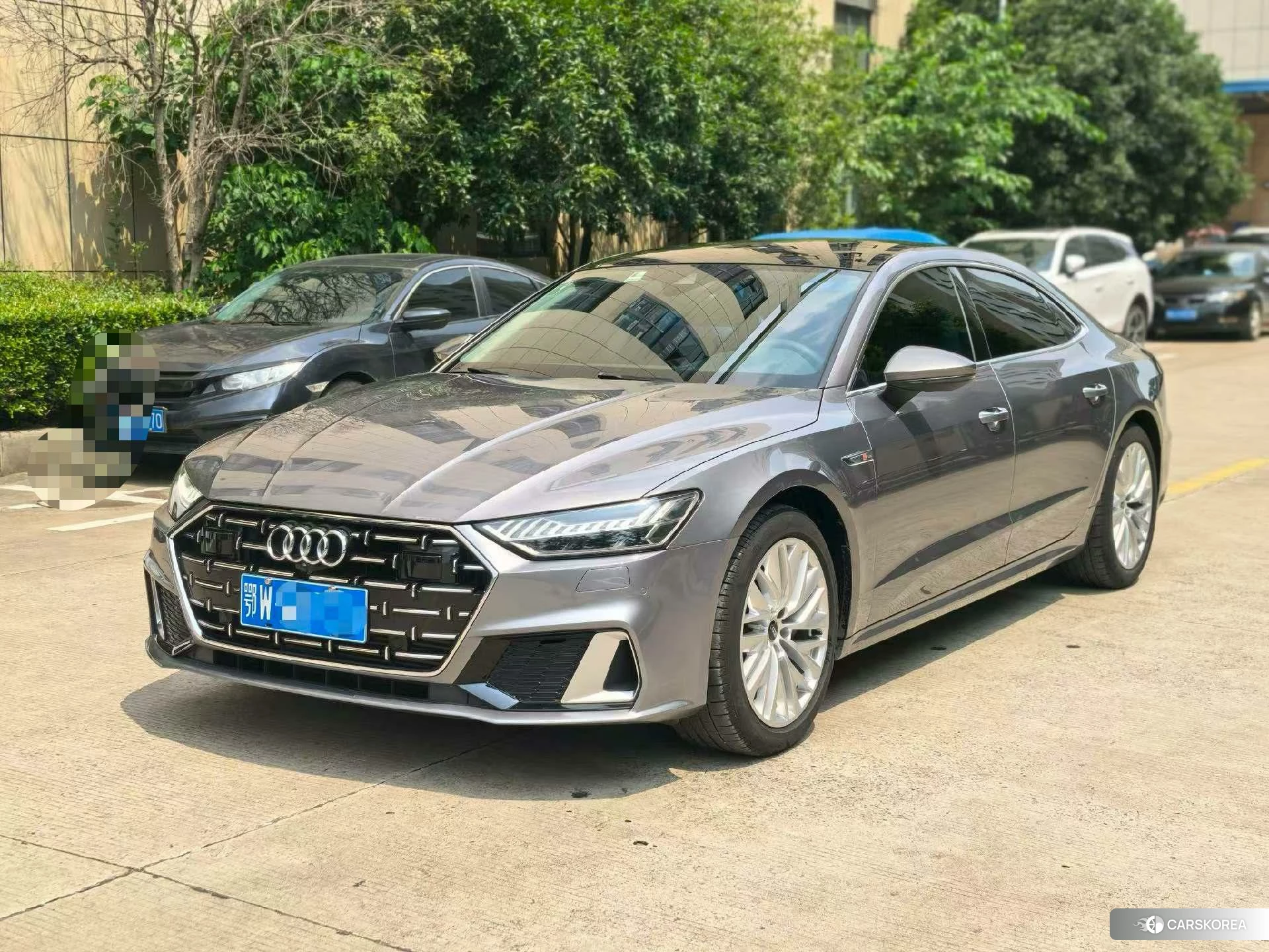 Audi A7L id 4461205 из Китая 9