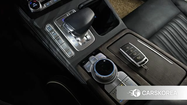 Genesis G90 id 3807980 из Кореи 19