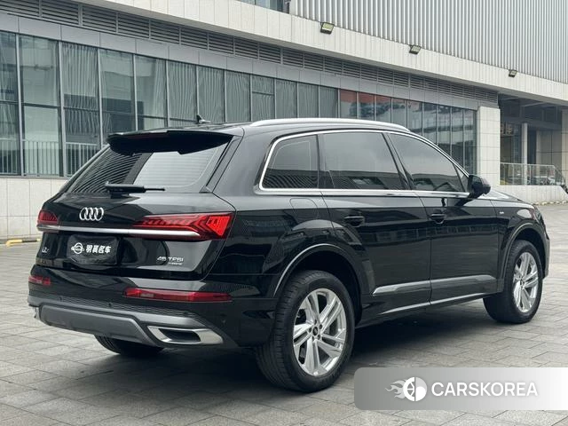 Audi Q7 id 4359489 из Китая 21
