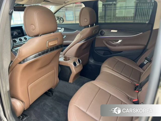 Mercedes-Benz E-class id 4212381 из Китая 9