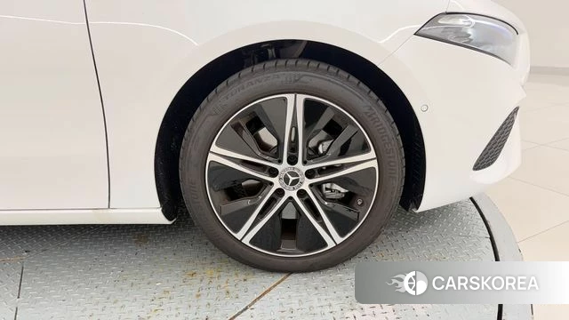 Mercedes-Benz A-Class W177 id 4468402 из Кореи 19