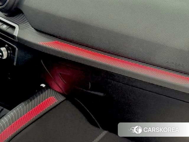 Audi Q2L e-tron id 4348393 из Китая 18