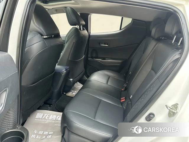 Toyota C-HR id 4368350 из Китая 26