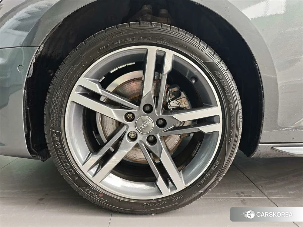 Audi A4L id 4420319 из Китая 14