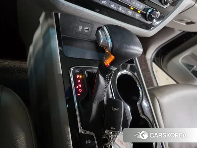 Kia The New Carnival id 3728329 из Кореи 19