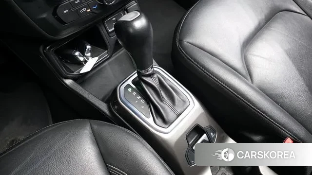 Jeep Renegade id 3292038 из Кореи 19