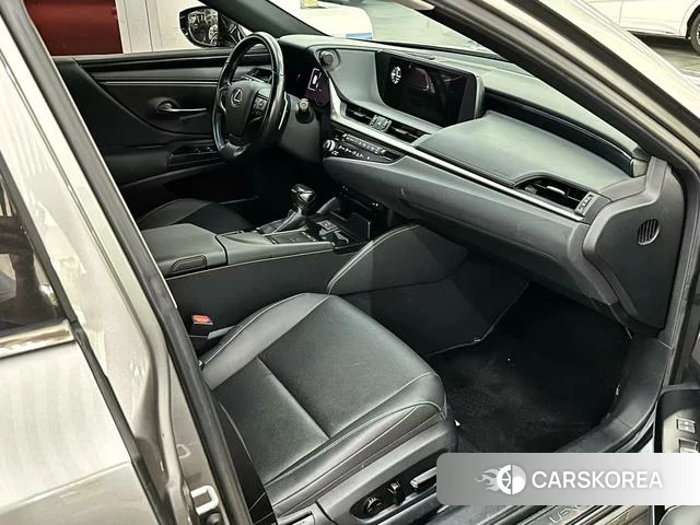 Lexus ES id 4392390 из Китая 9