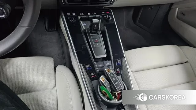 Porsche 911(992) id 3016470 из Кореи 19