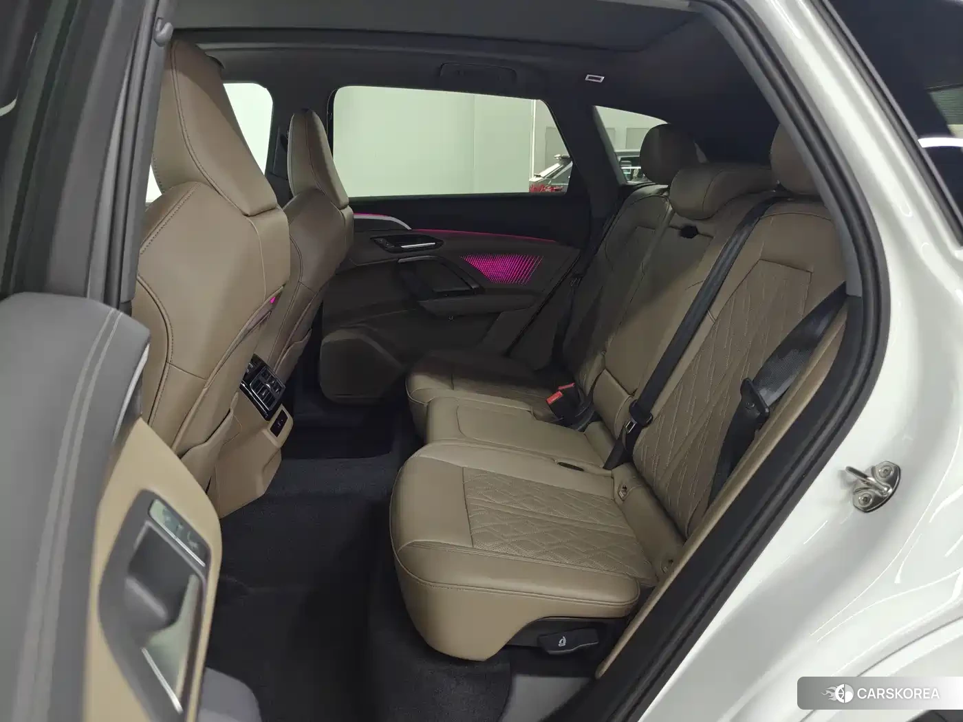 Audi Q5L id 4644703 из Китая 19