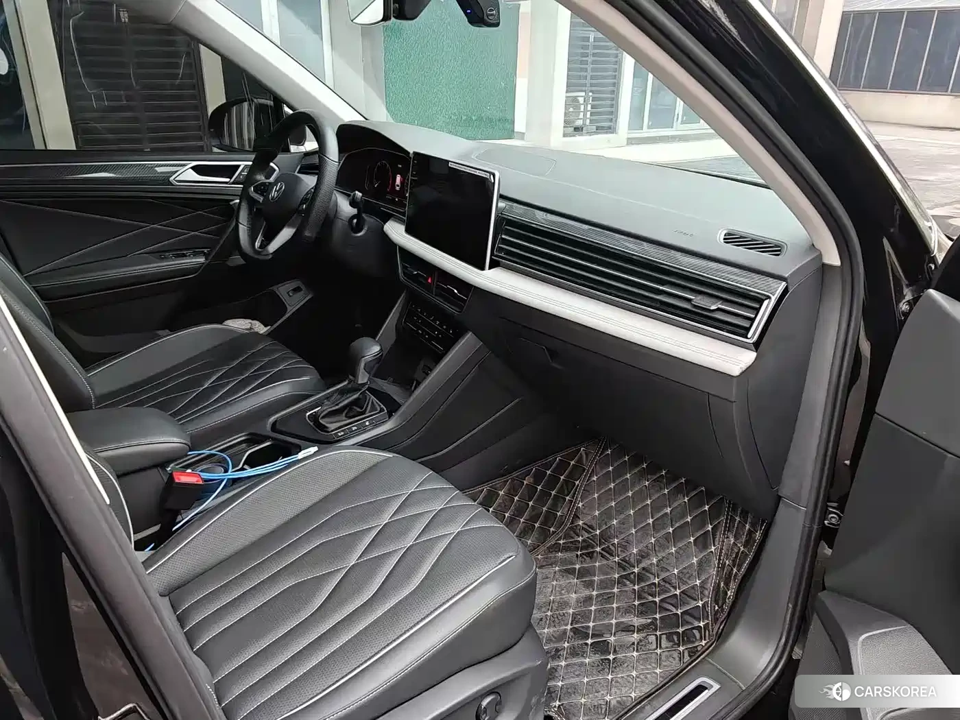 Volkswagen Tiguan L id 4669382 из Китая 10