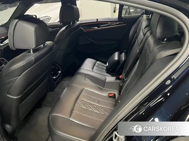 BMW 5 Series (G30) id 3619070 из Кореи 9