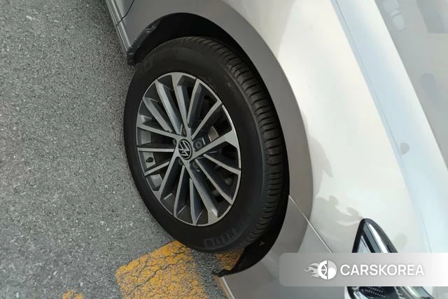 Volkswagen Magotan id 4313497 из Китая 16