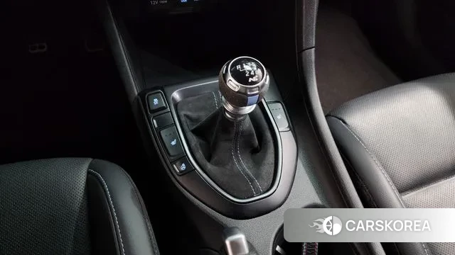 Hyundai Veloster (JS) id 3778674 из Кореи 19