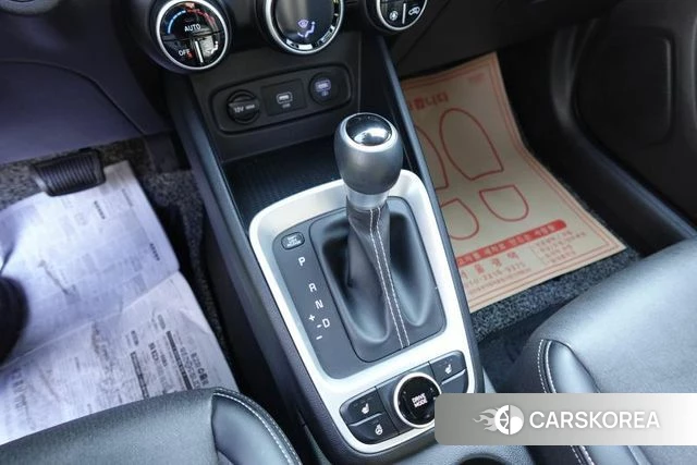 Hyundai Venue id 3792023 из Кореи 19