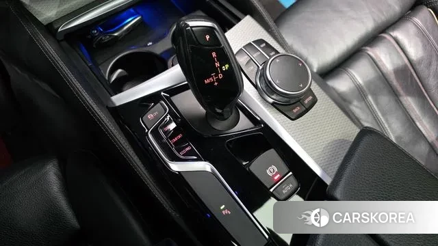 BMW 5 Series (G30) id 3541778 из Кореи 19